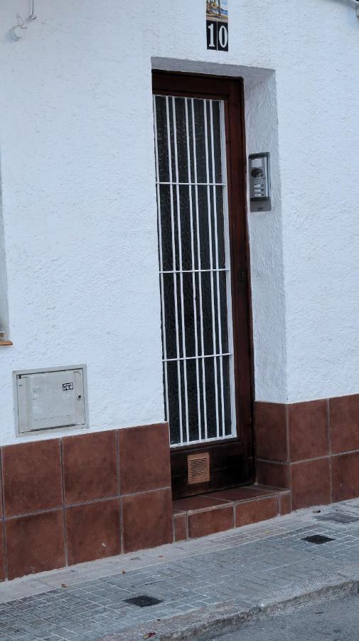 Entire Apartment , 2 Bedrooms Newly Remodeled Center Sitges Barcelona Exterior photo